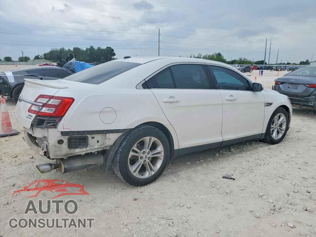 FORD TAURUS 2013 - 1FAHP2E84DG206160