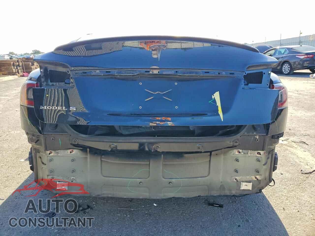 TESLA MODEL S 2017 - 5YJSA1E15HF202729
