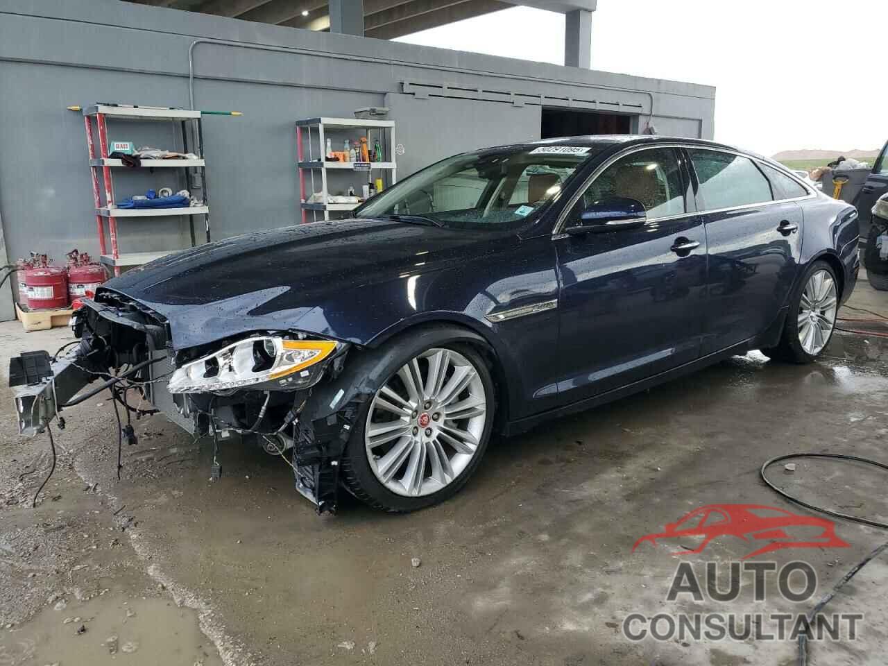 JAGUAR XJ 2015 - SAJWJ2GD2F8V90287