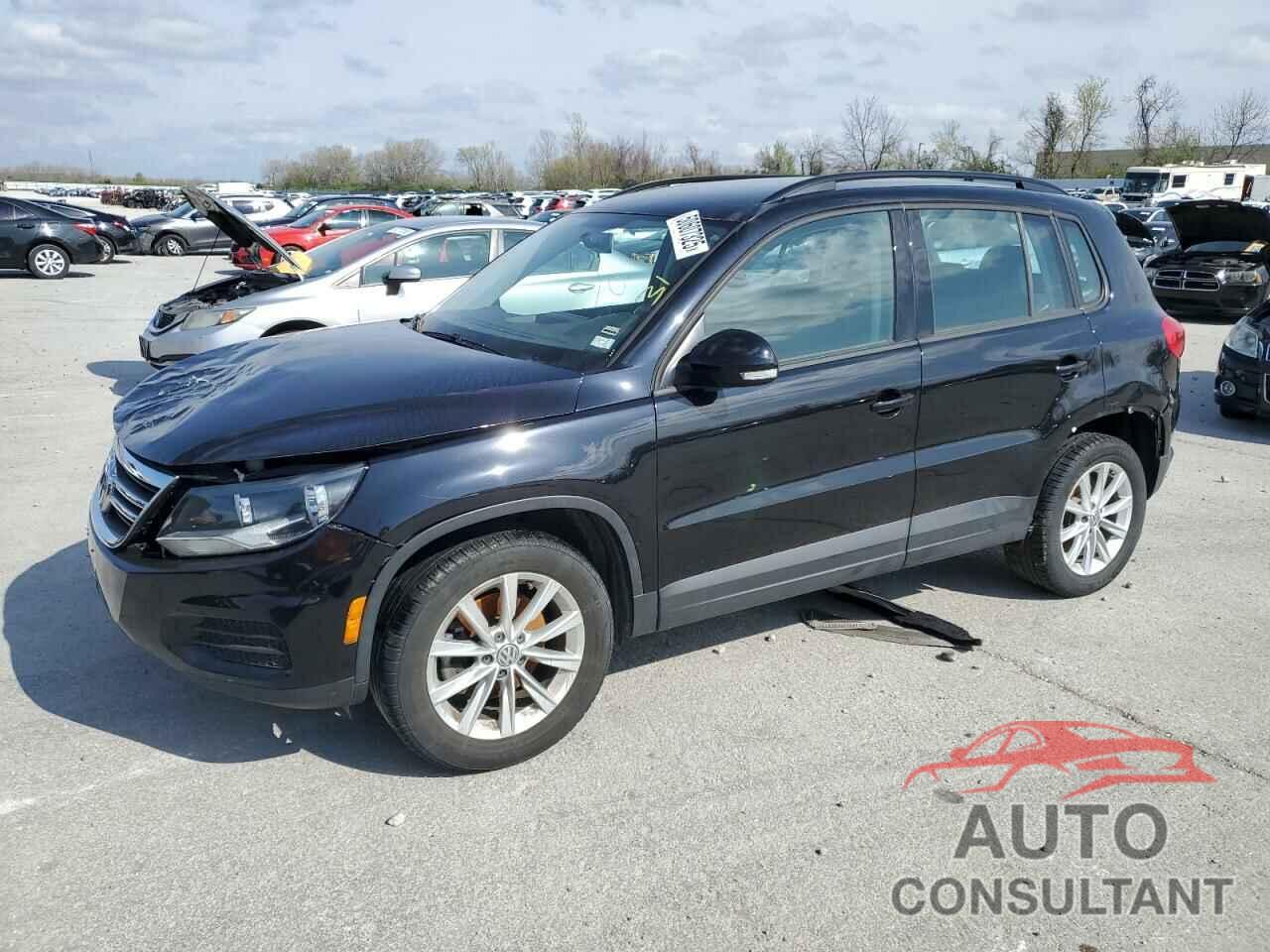 VOLKSWAGEN TIGUAN 2017 - WVGBV7AX7HK043390