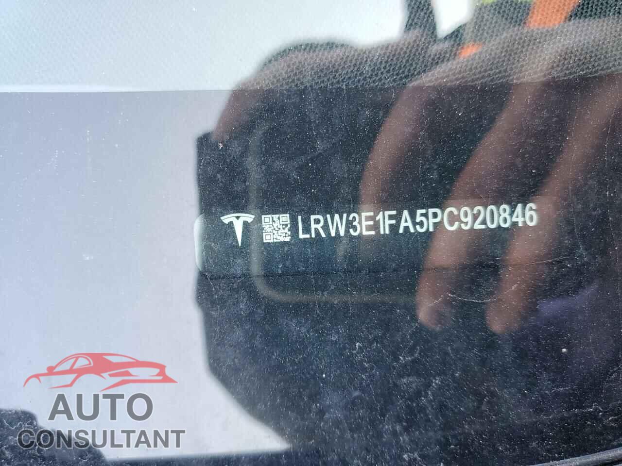 TESLA MODEL 3 2023 - LRW3E1FA5PC920846