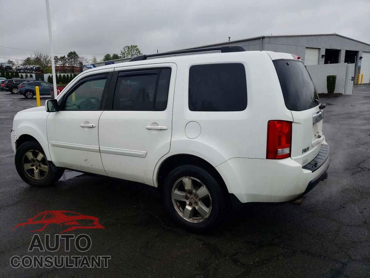 HONDA PILOT 2011 - 5FNYF3H45BB006178
