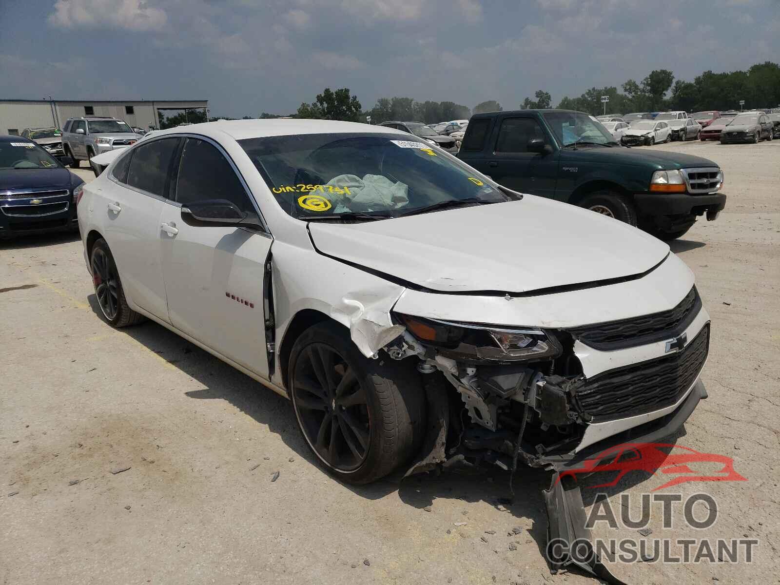CHEVROLET MALIBU 2018 - 1G1ZD5ST1JF259751