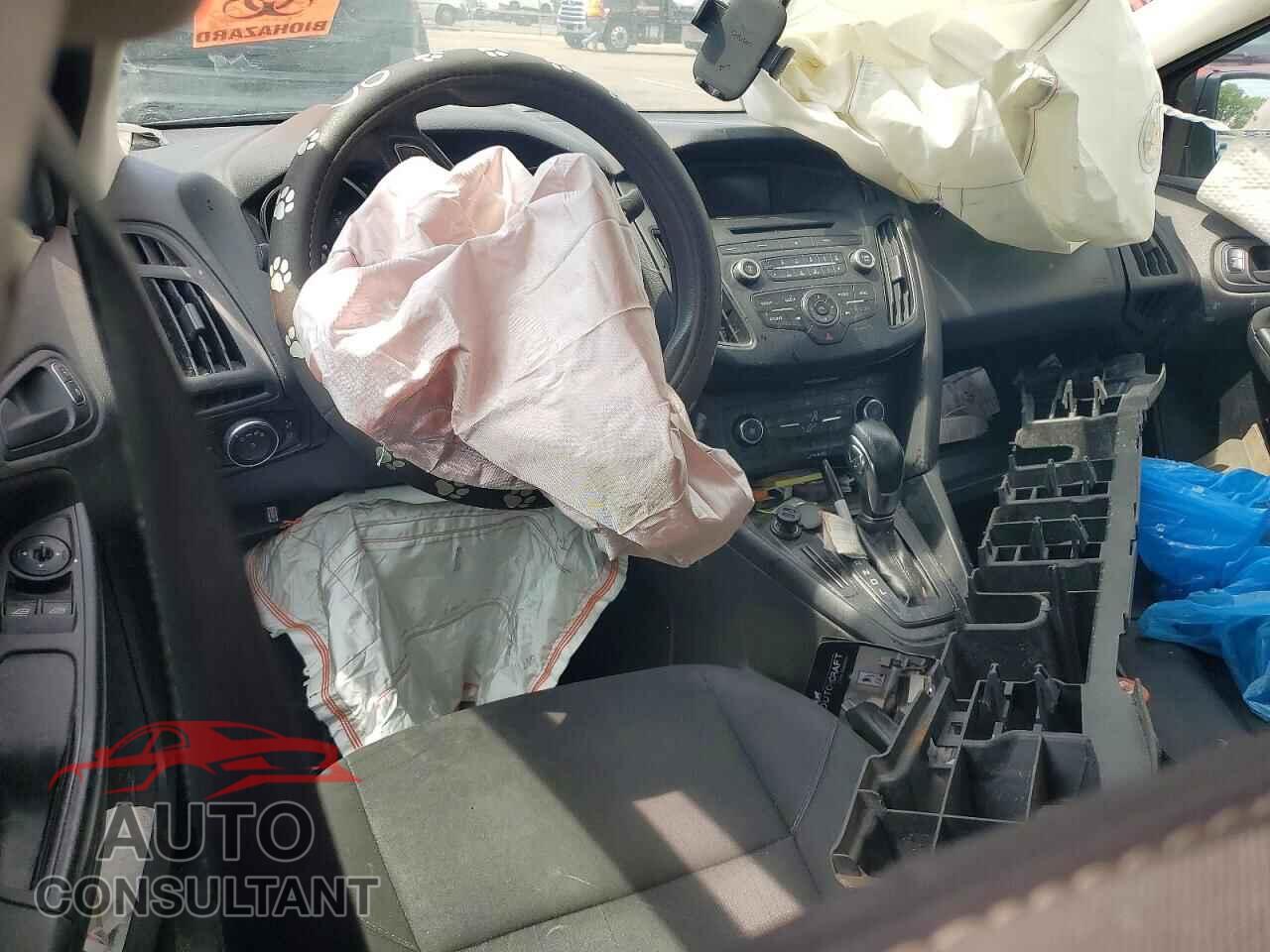 FORD FOCUS 2016 - 1FADP3E20GL302167