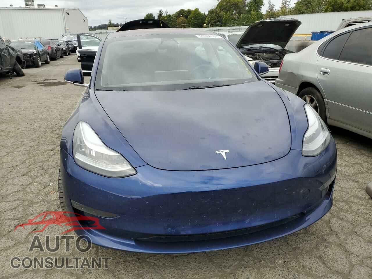 TESLA MODEL 3 2018 - 5YJ3E1EA8JF160135