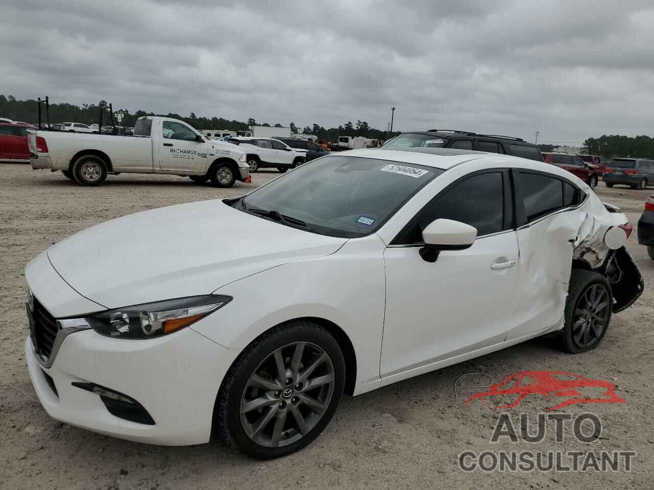 MAZDA 3 2018 - 3MZBN1V34JM233779