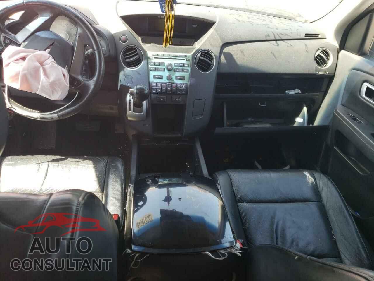 HONDA PILOT 2011 - 5FNYF3H59BB010517