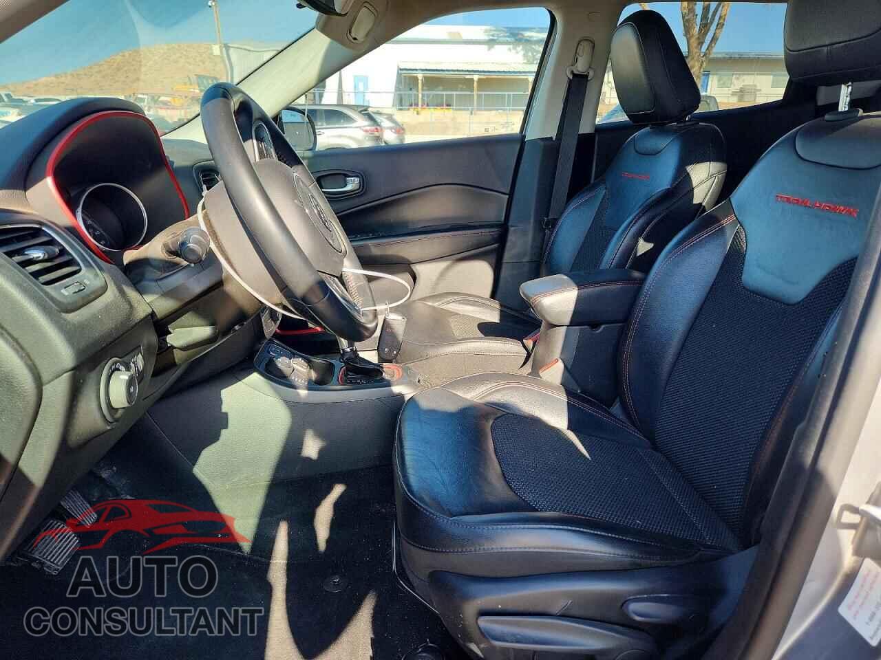 JEEP COMPASS 2019 - 3C4NJDDB6KT667828