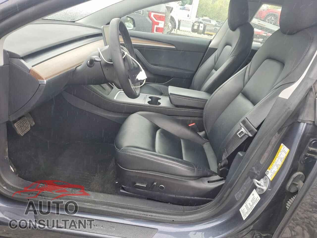 TESLA MODEL 3 2022 - 5YJ3E1EA9NF323610