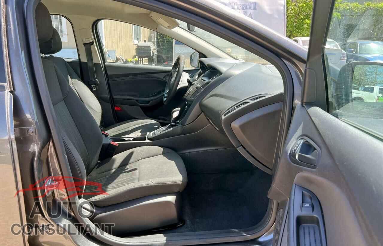 FORD FOCUS 2016 - 1FADP3E25GL229944