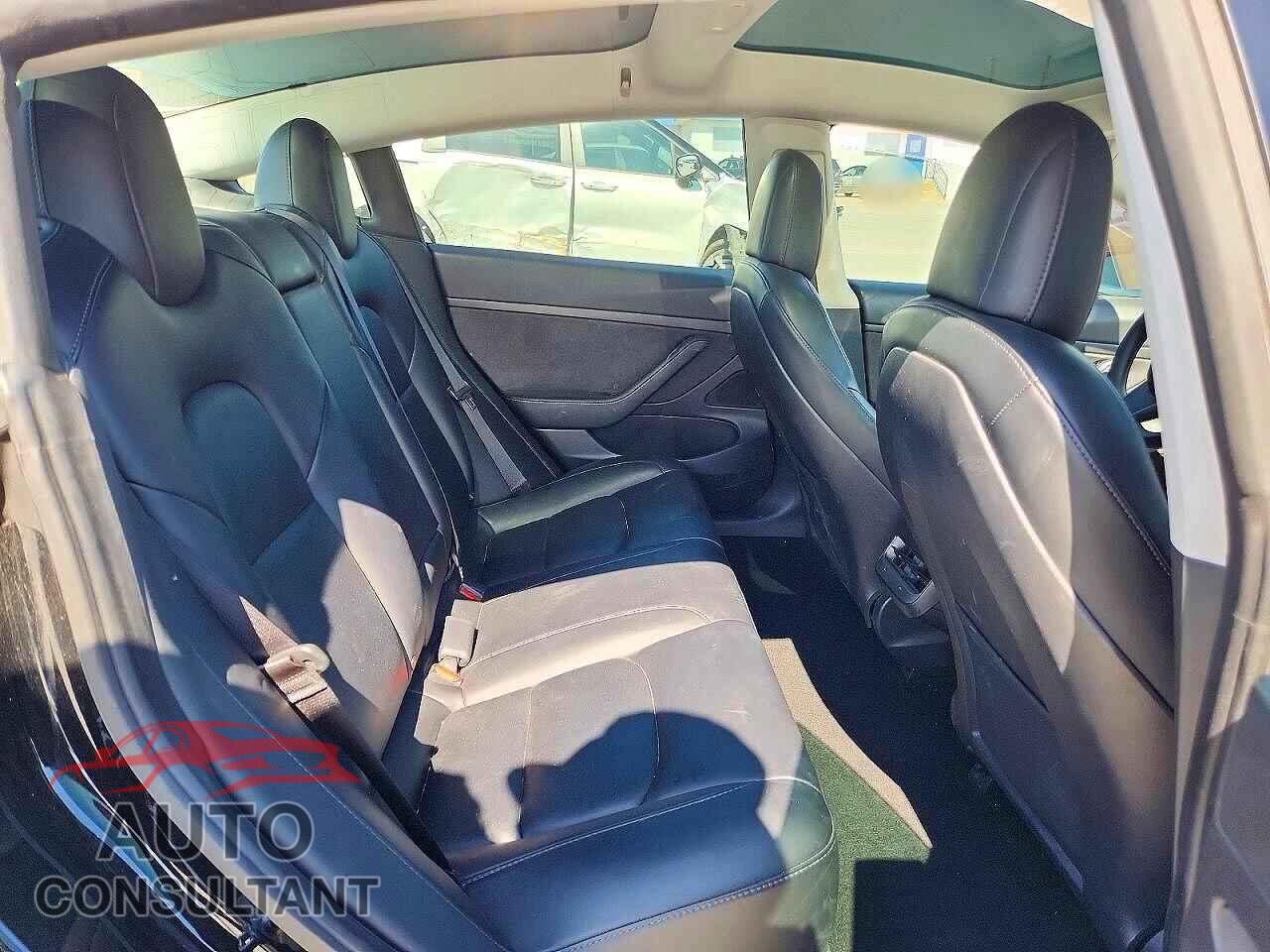 TESLA MODEL 3 2020 - 5YJ3E1EA5LF802247