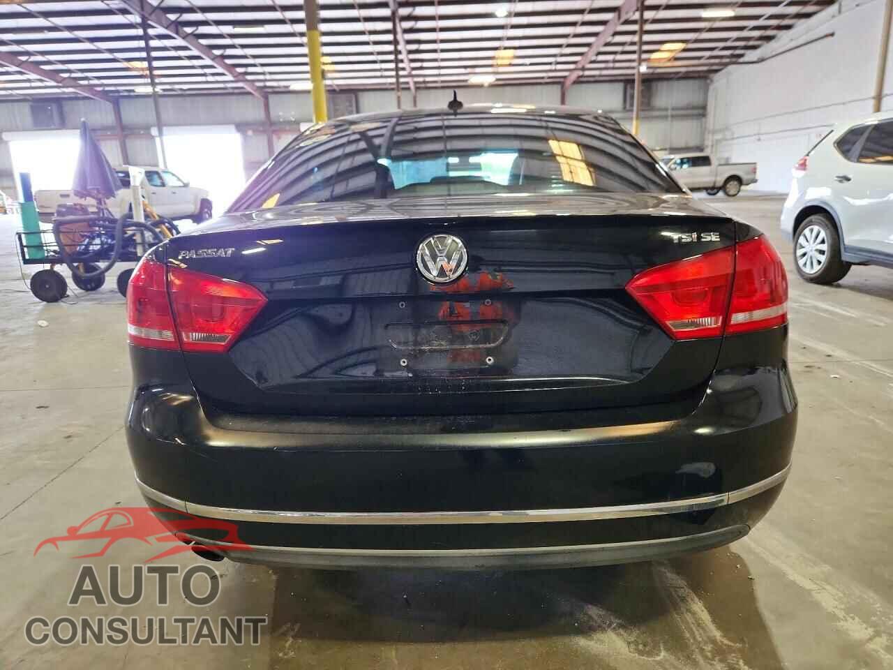 VOLKSWAGEN PASSAT 2015 - 1VWBS7A31FC018564