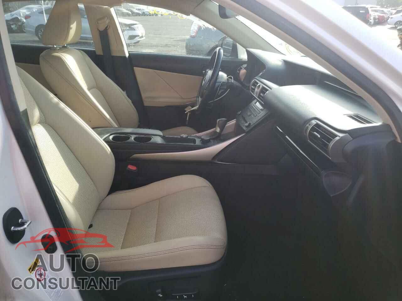 LEXUS IS 2016 - JTHBA1D22G5007034