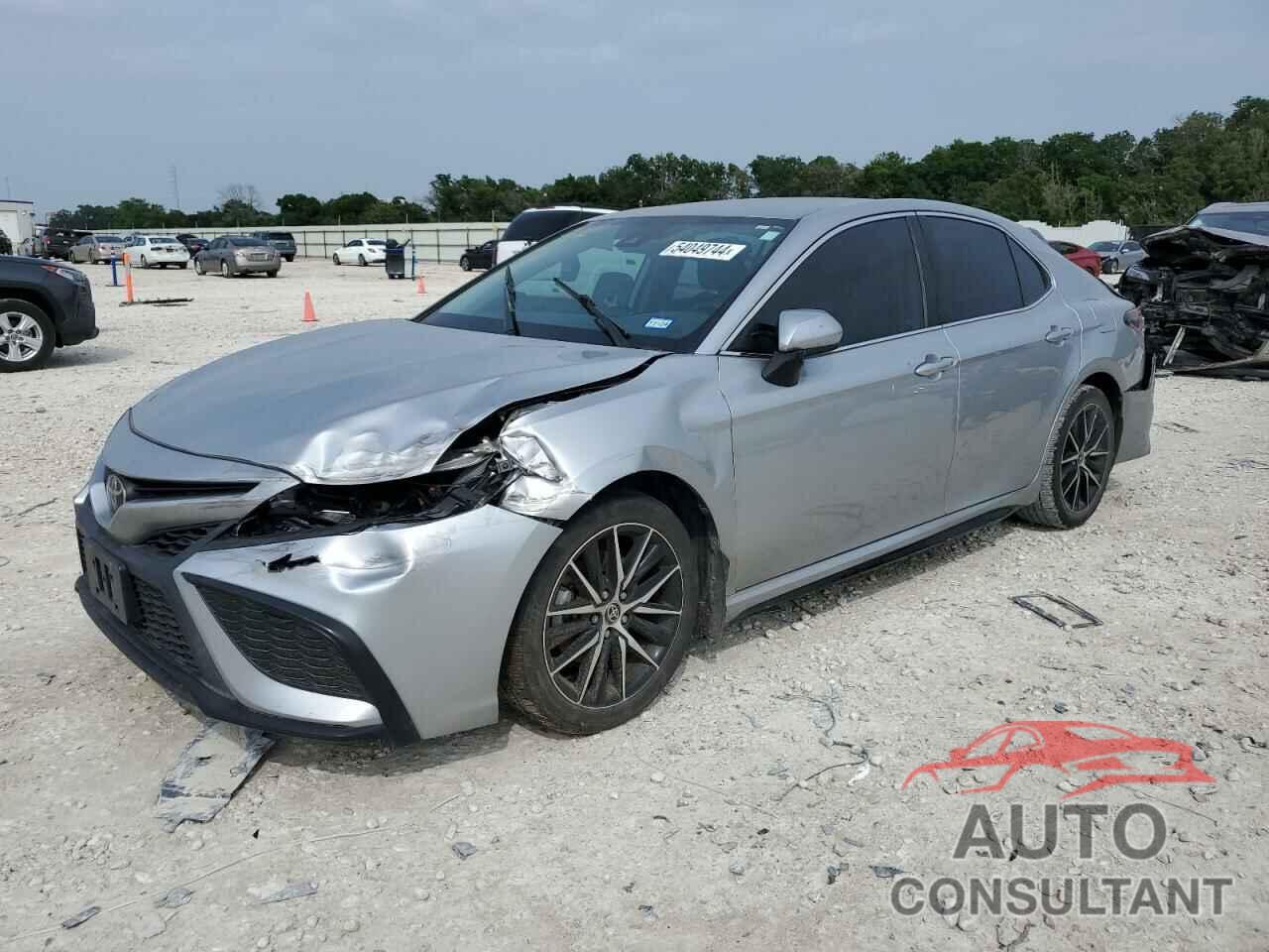 TOYOTA CAMRY 2021 - 4T1G11AKXMU556408