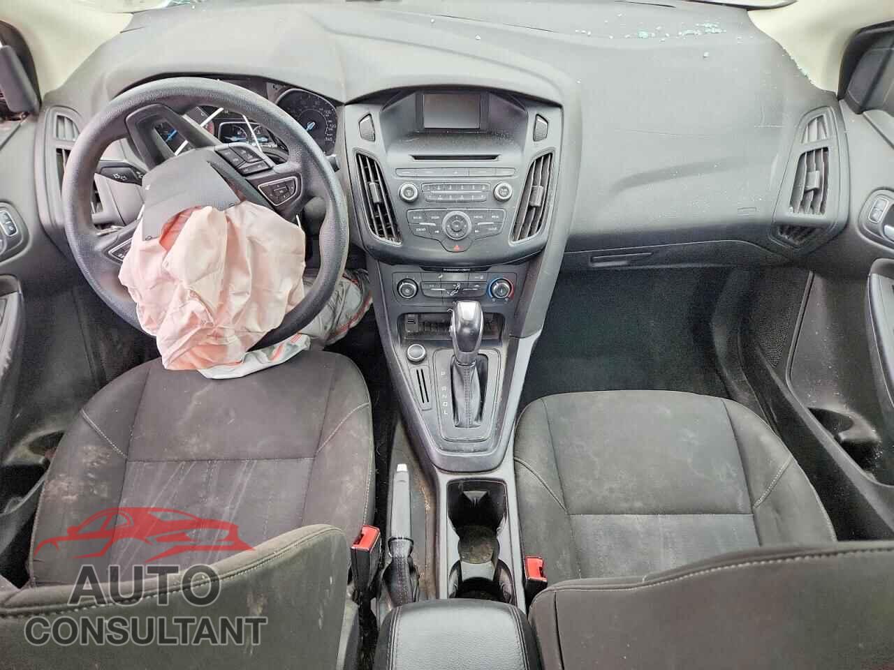 FORD FOCUS 2015 - 1FADP3F27FL282934