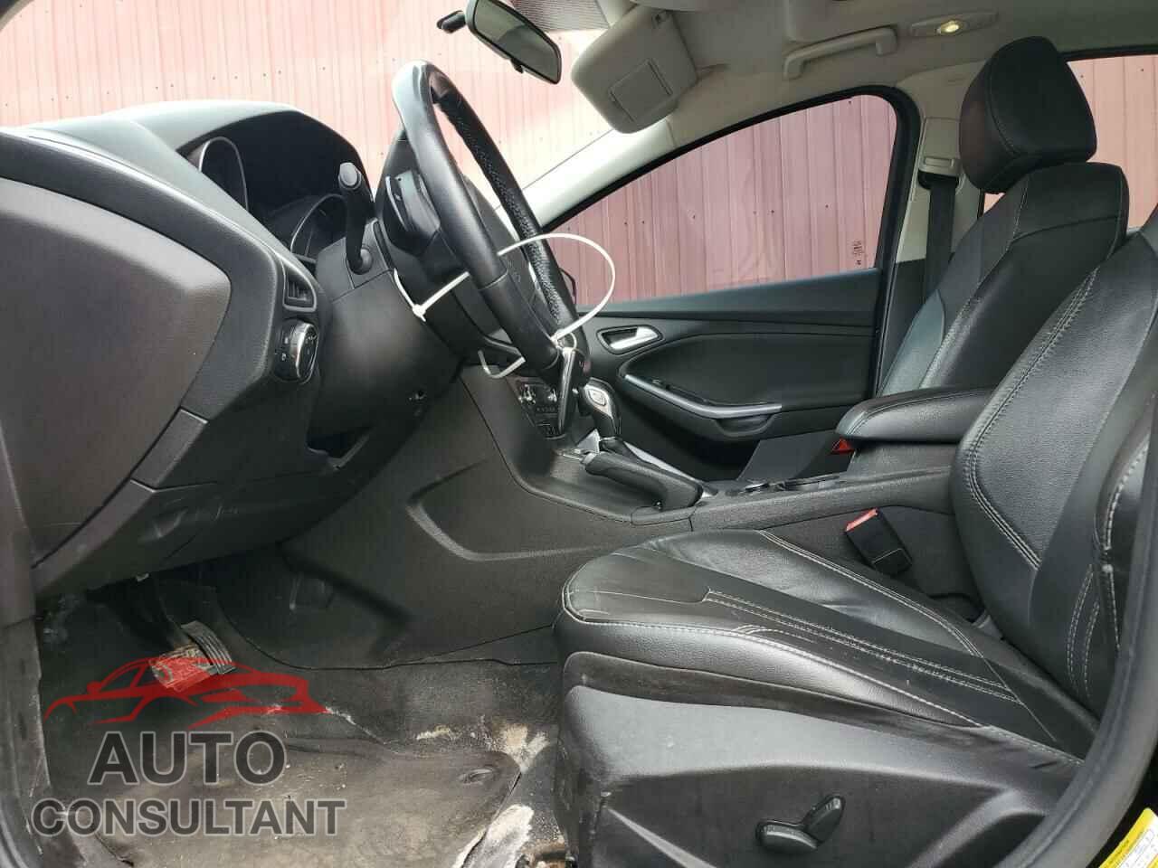 FORD FOCUS 2014 - 1FADP3N22EL256371
