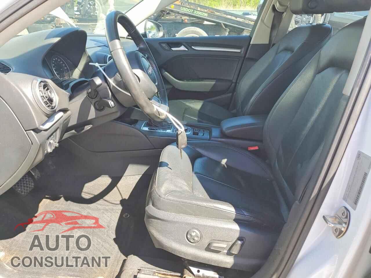 AUDI A3 2015 - WAUBFGFF8F1045957