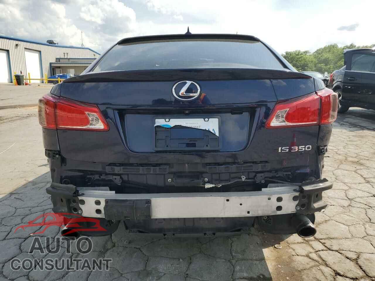 LEXUS IS 2011 - JTHBE5C27B5025552