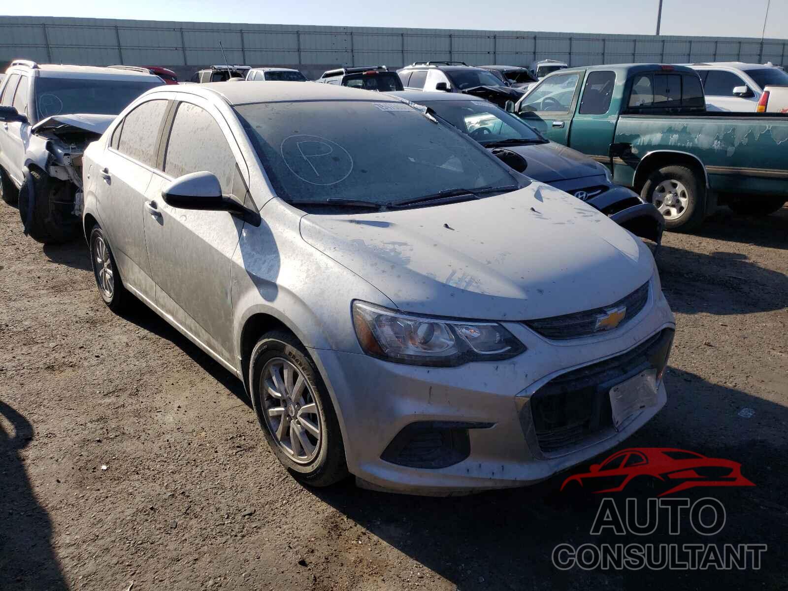 CHEVROLET SONIC 2017 - 1G1JD5SH8H4176333