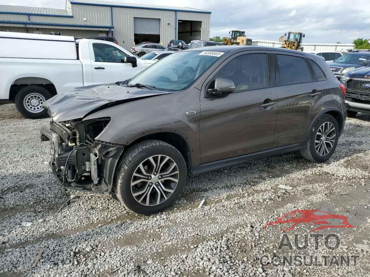 MITSUBISHI OUTLANDER 2018 - JA4AR3AU1JU023093