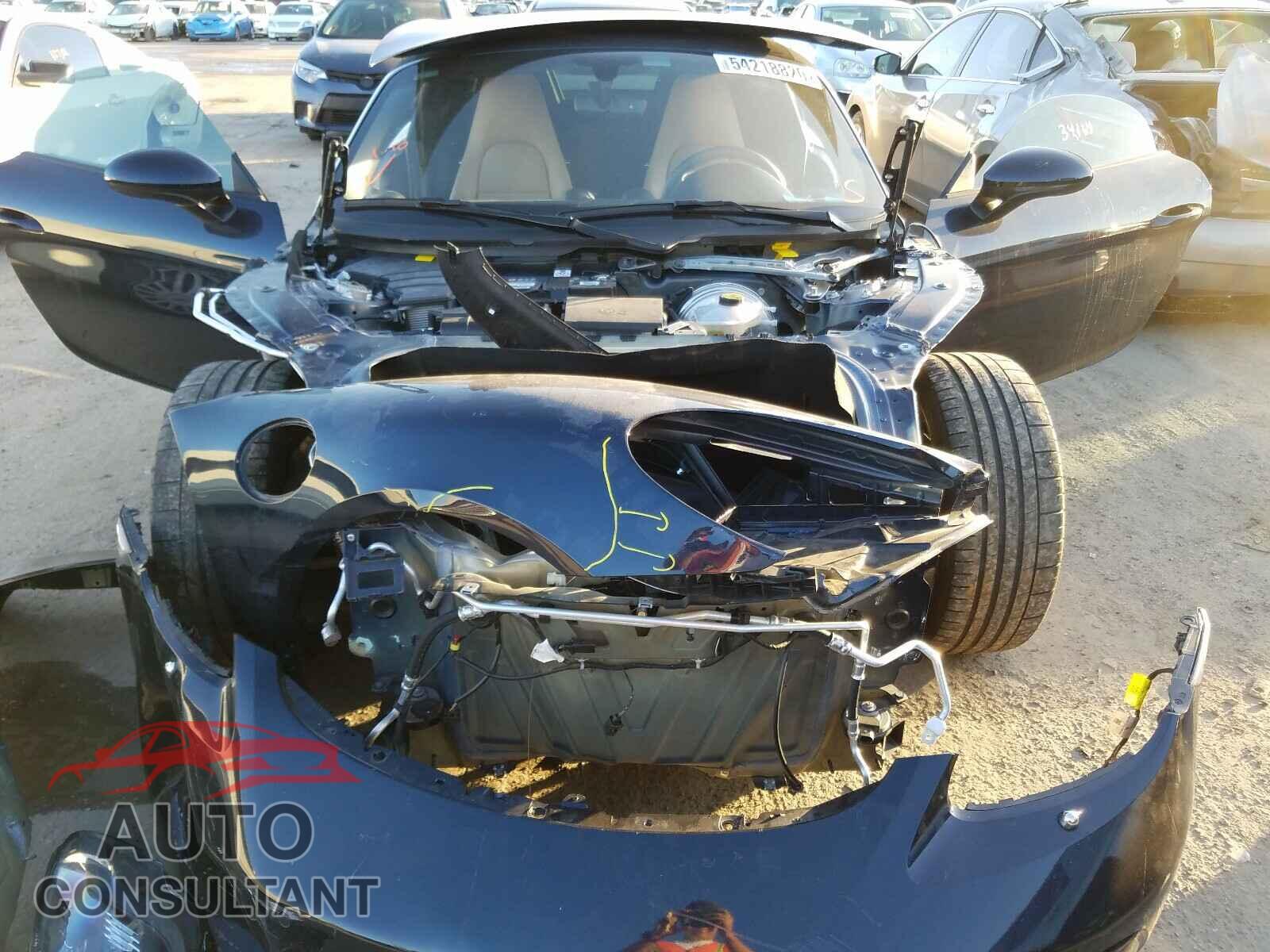 PORSCHE BOXSTER 2019 - WP0CA2A83KS210416