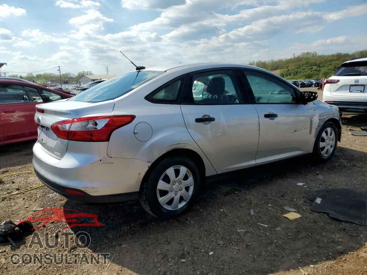 FORD FOCUS 2013 - 1FADP3E21DL275766