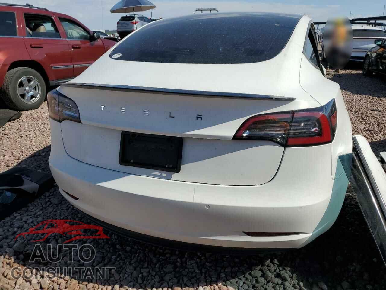 TESLA MODEL 3 2020 - 5YJ3E1EA3LF611328