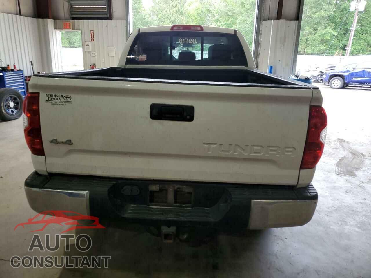 TOYOTA TUNDRA 2014 - 5TFUW5F18EX347314