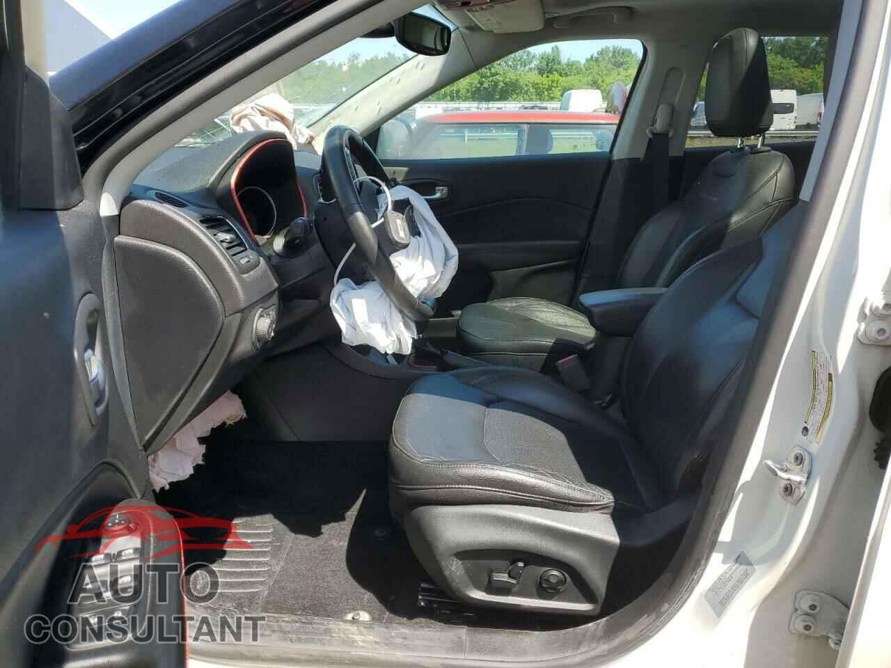 JEEP COMPASS 2017 - 3C4NJDDB8HT665359
