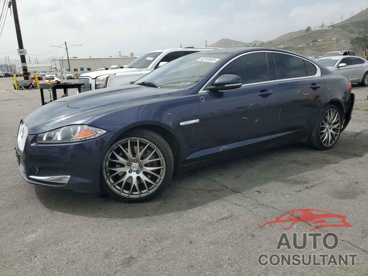 JAGUAR XF 2015 - SAJWA0F71F8U59156
