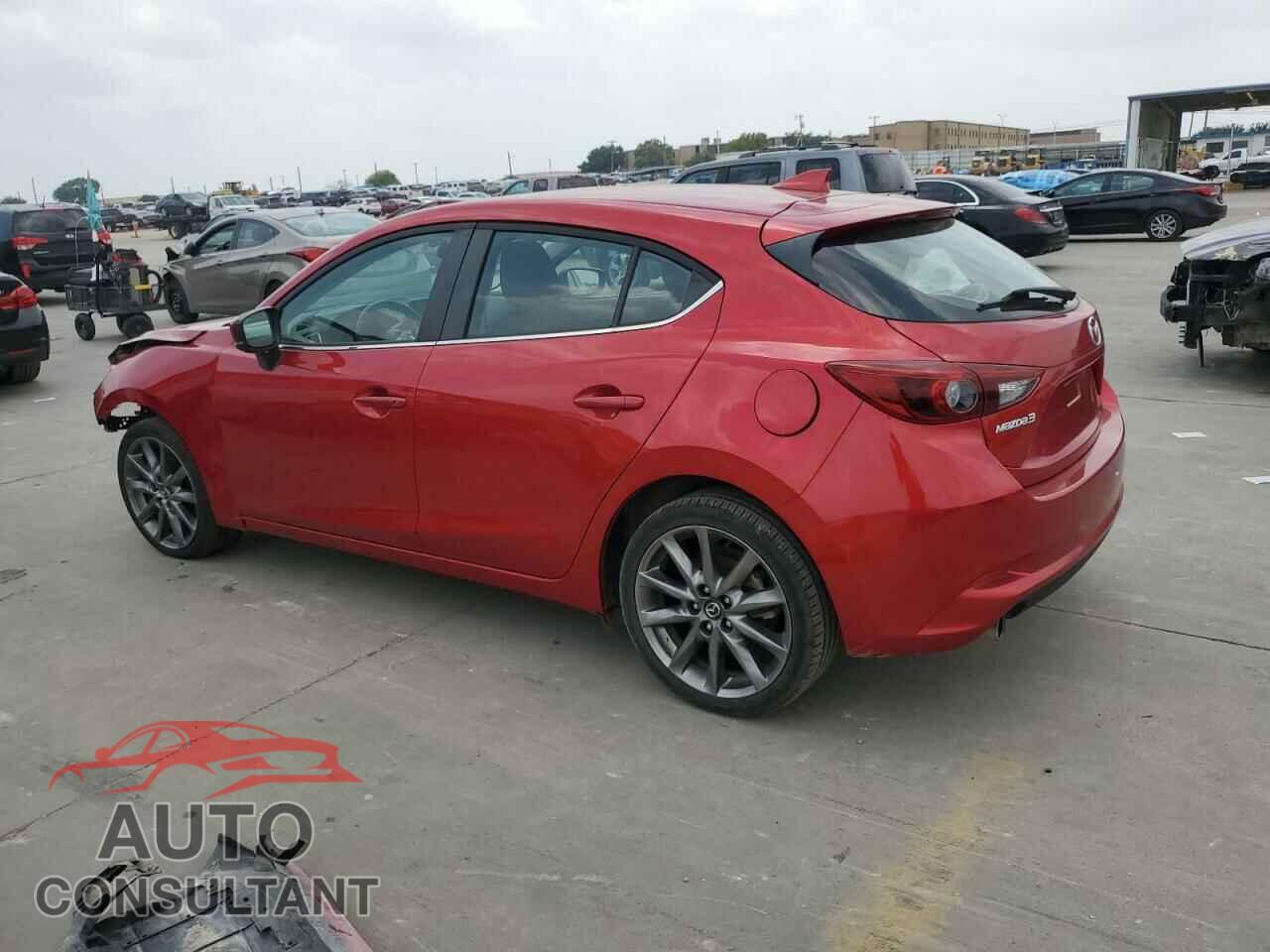 MAZDA 3 2018 - 3MZBN1M33JM168876
