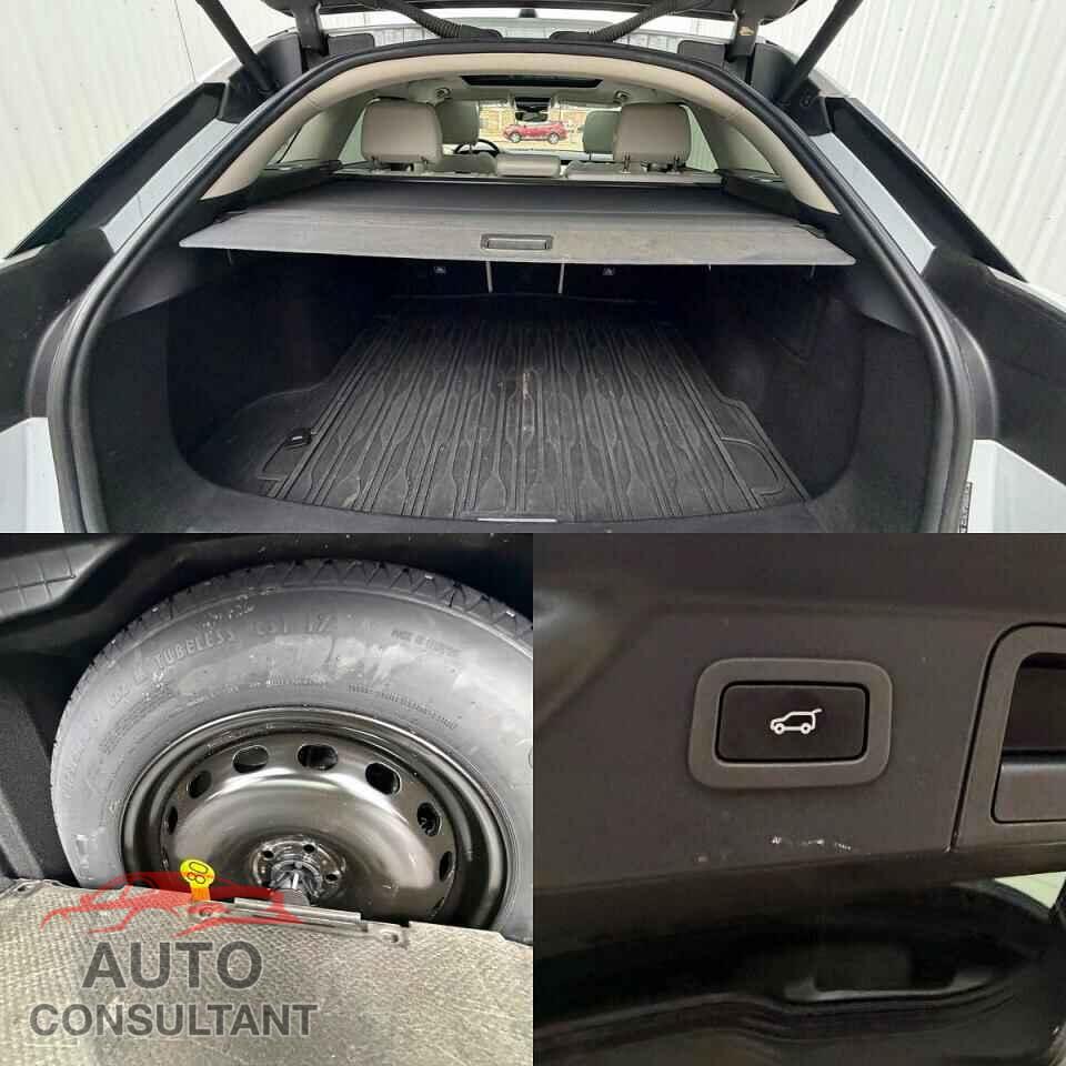 LAND ROVER RANGEROVER 2018 - SALYB2RX5JA776122