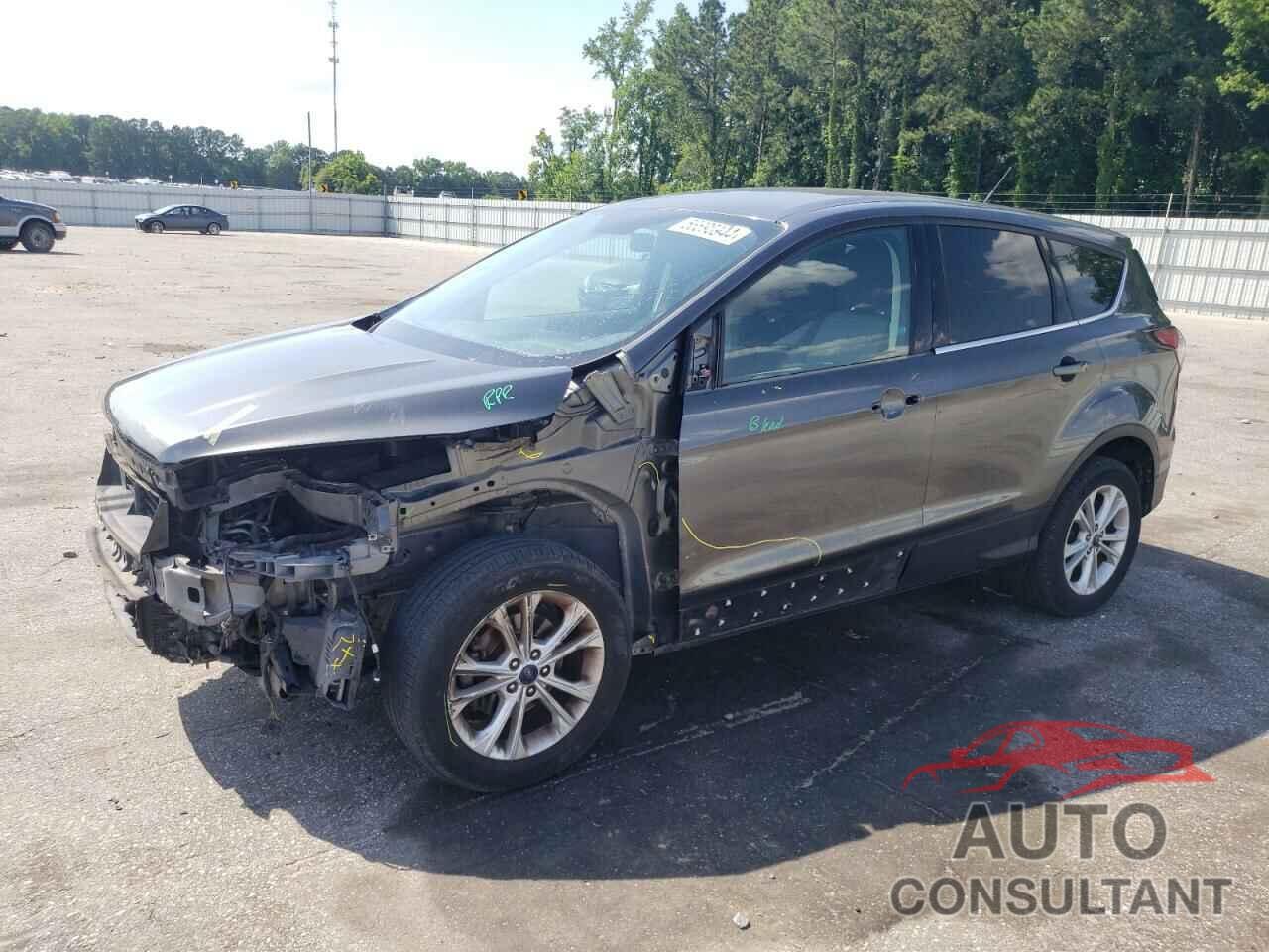 FORD ESCAPE 2017 - 1FMCU0GD8HUA52809