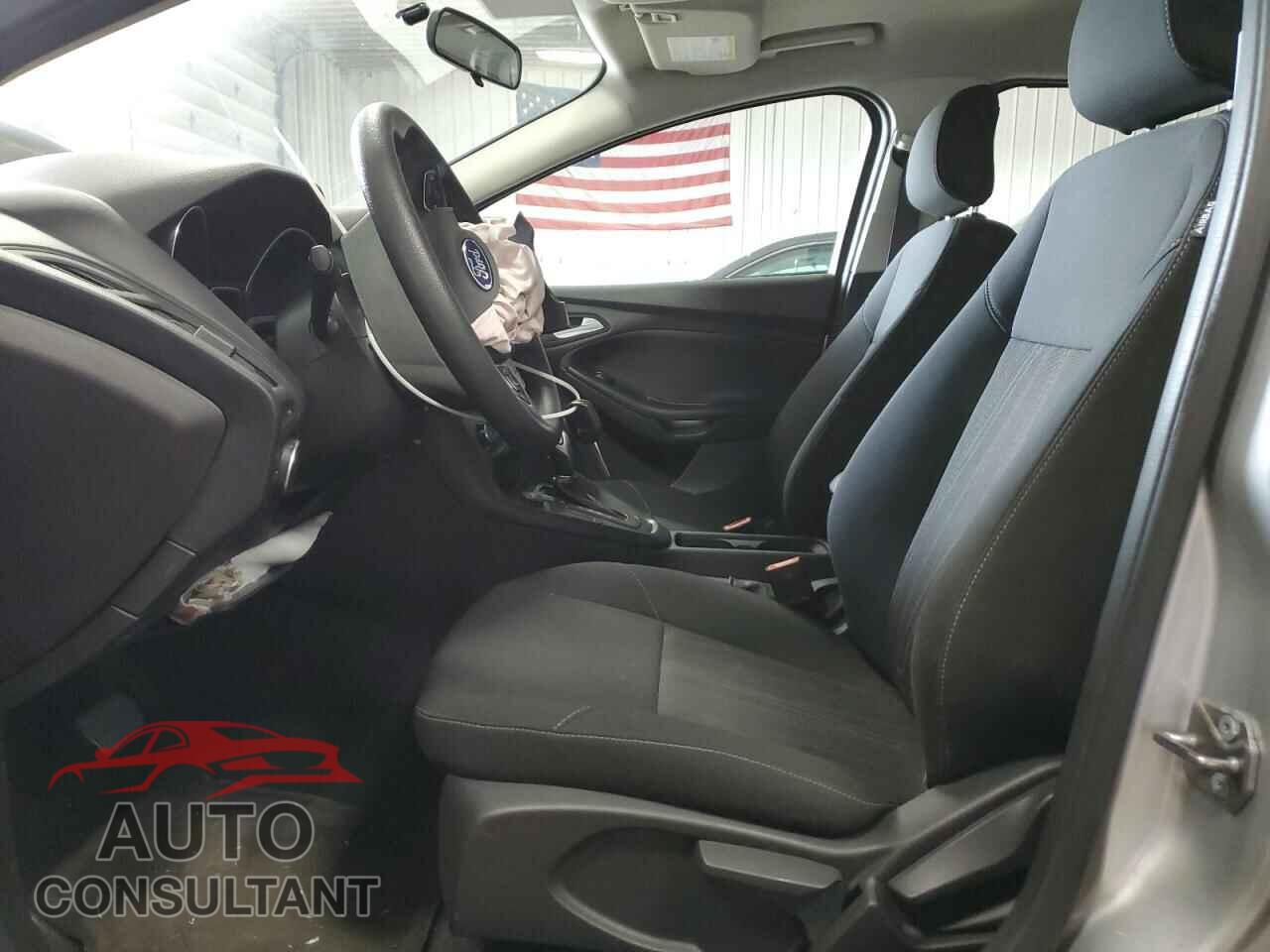 FORD FOCUS 2018 - 1FADP3F2XJL258491