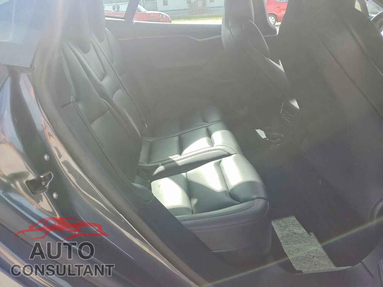 TESLA MODEL S 2019 - 5YJSA1E43KF331263