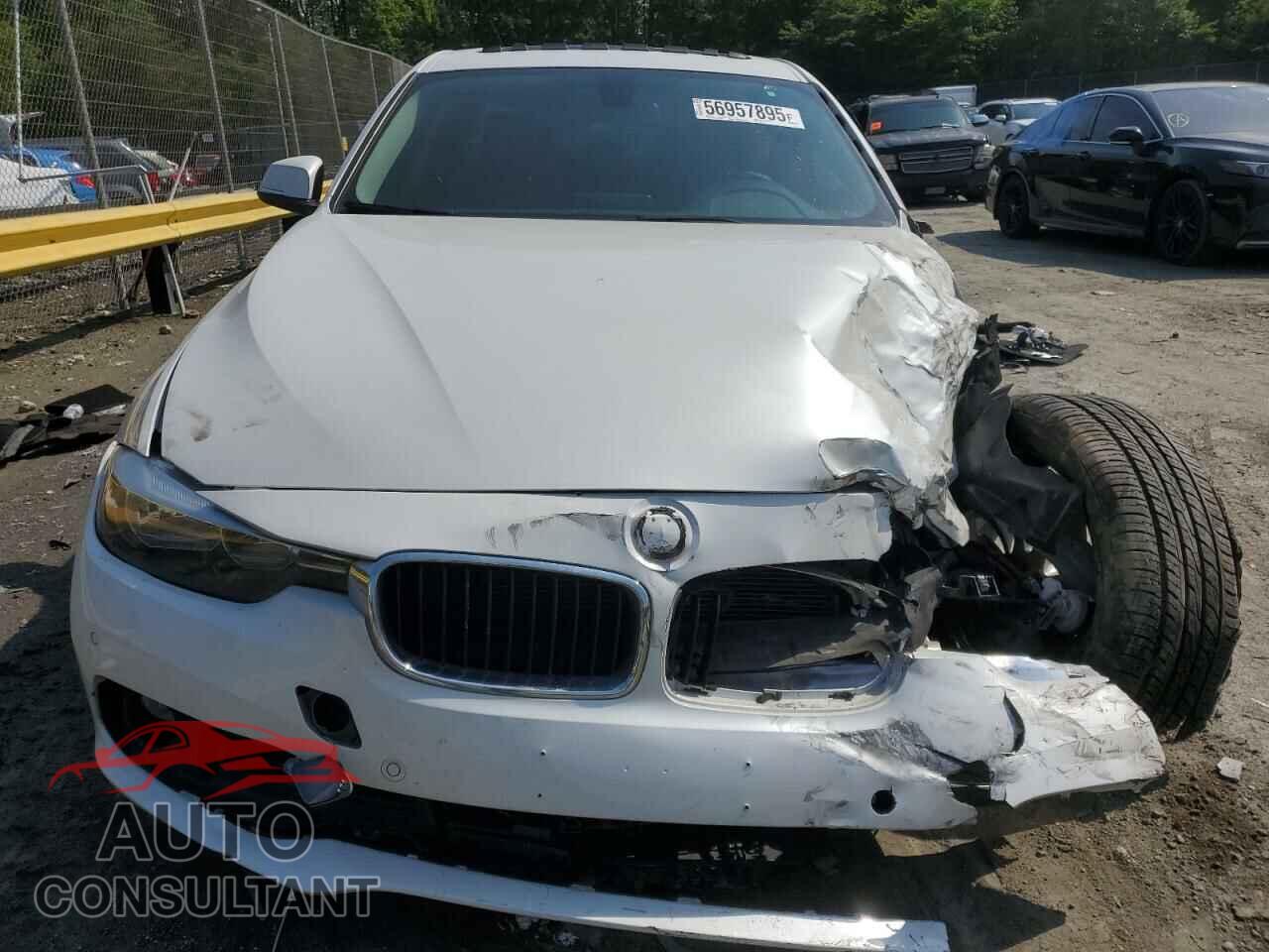 BMW 3 SERIES 2016 - WBA8E1G58GNU12267