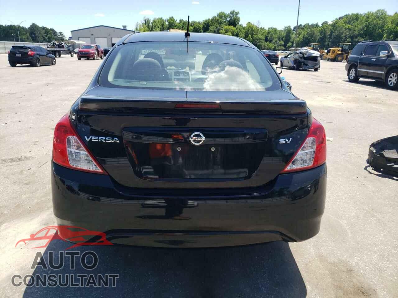 NISSAN VERSA 2017 - 3N1CN7AP2HL894636