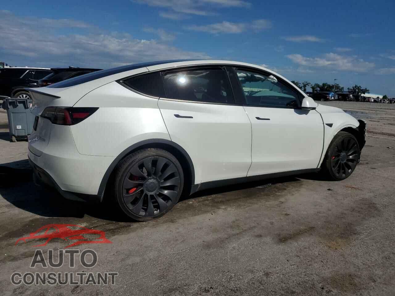 TESLA MODEL Y 2022 - 7SAYGDEF9NF338317