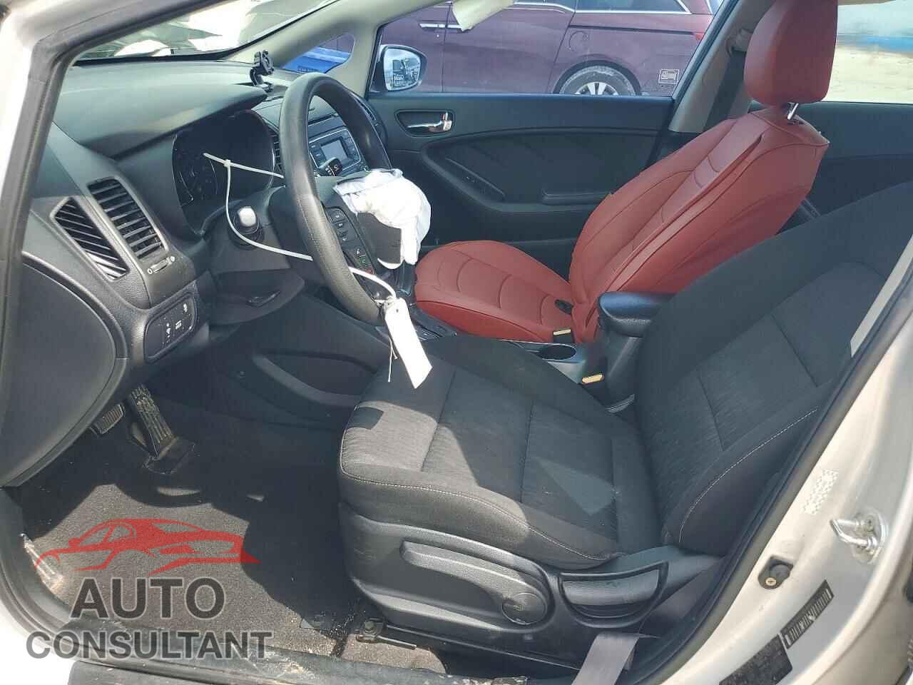 KIA FORTE 2016 - KNAFK4A67G5466209
