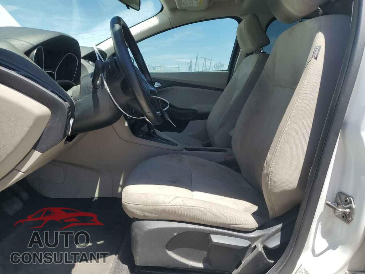 FORD FOCUS 2016 - 1FADP3F28GL344469