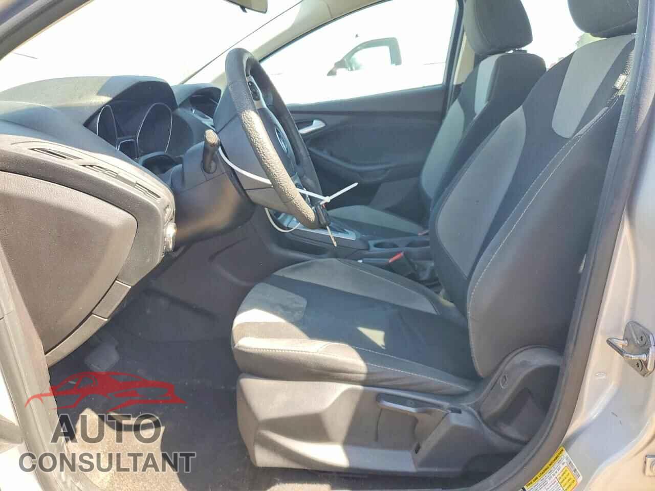 FORD FOCUS 2014 - 1FADP3K26EL287076