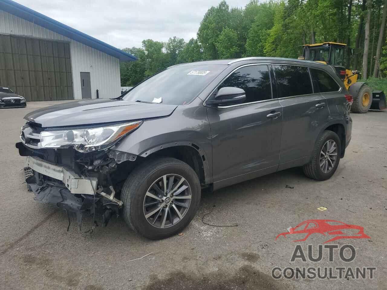 TOYOTA HIGHLANDER 2018 - 5TDJZRFH1JS816807
