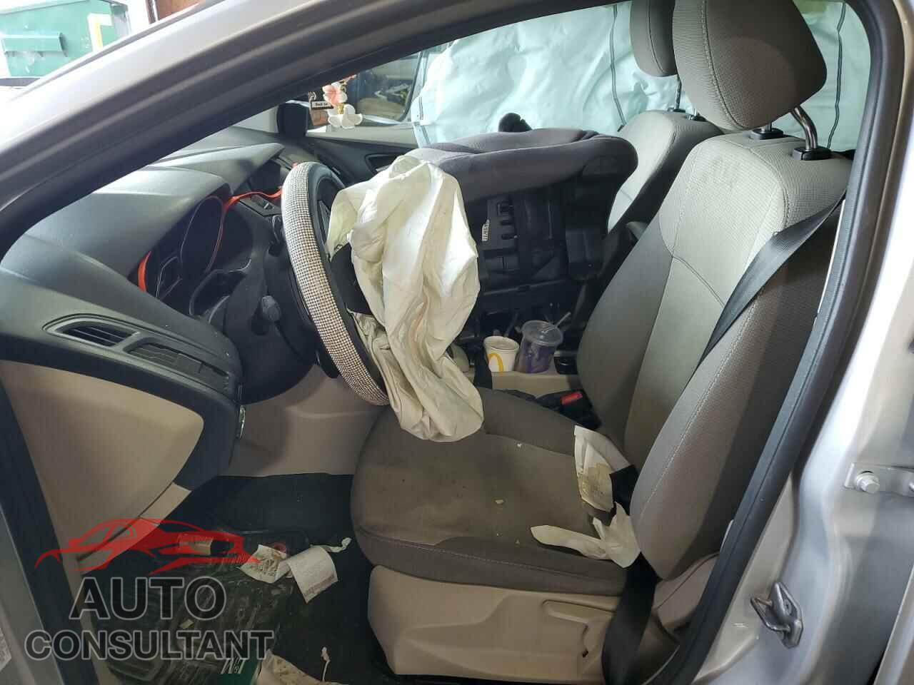 FORD FOCUS 2012 - 1FAHP3K22CL204533