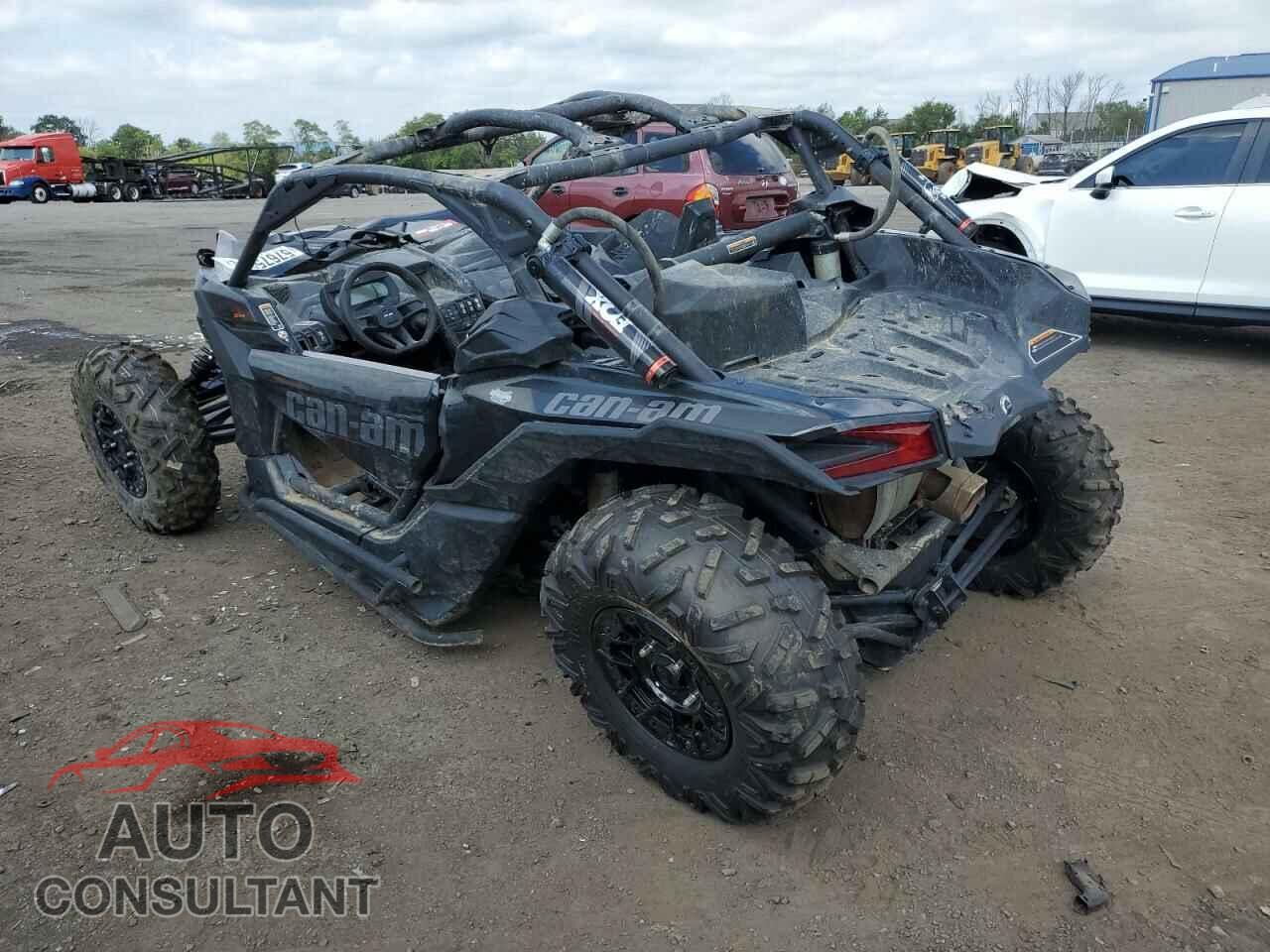 CAN-AM SIDEBYSIDE 2021 - 3JBVXAV41MK005079
