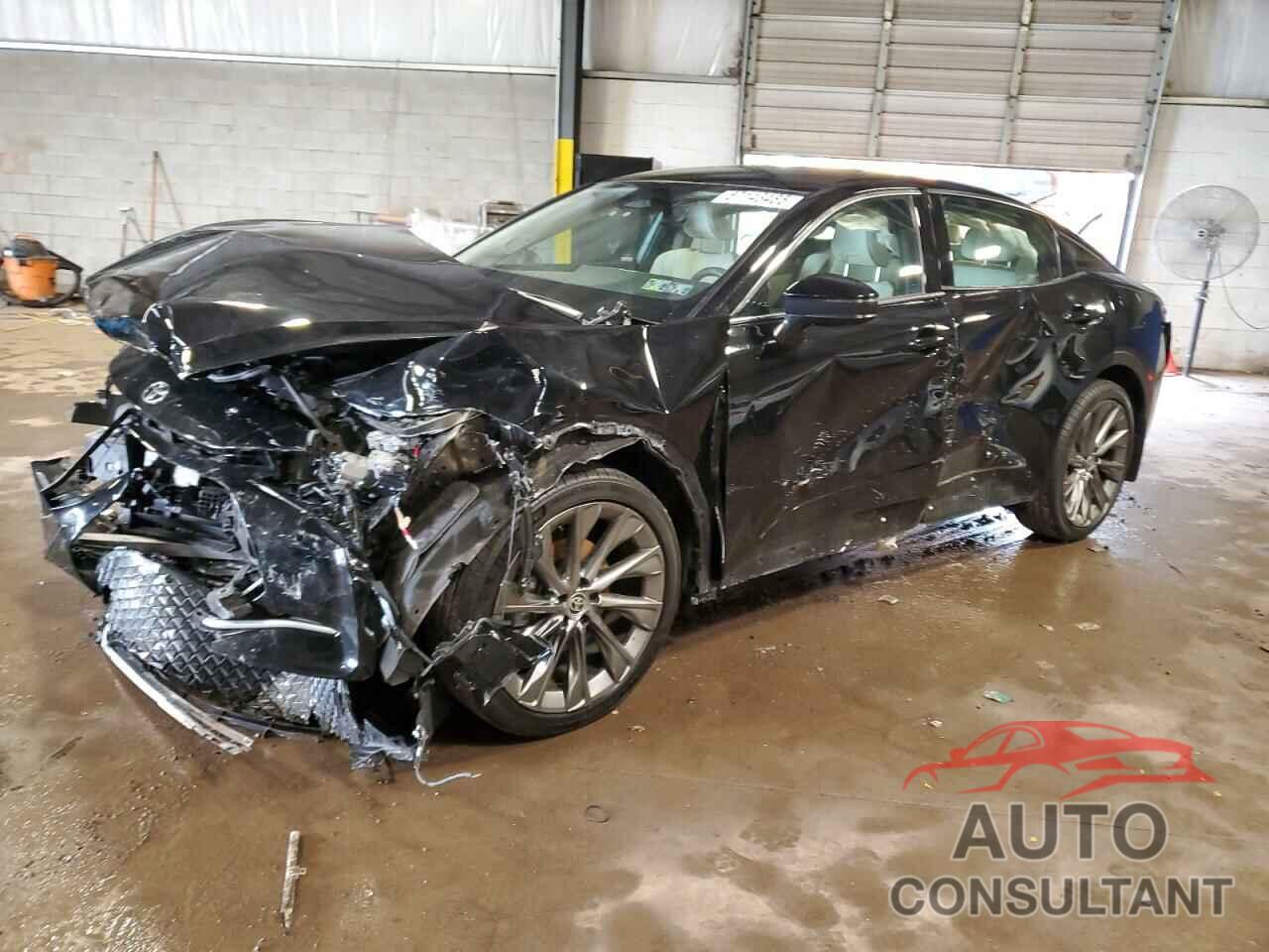 TOYOTA CROWN XLE 2024 - JTDAAAAF9R3020382