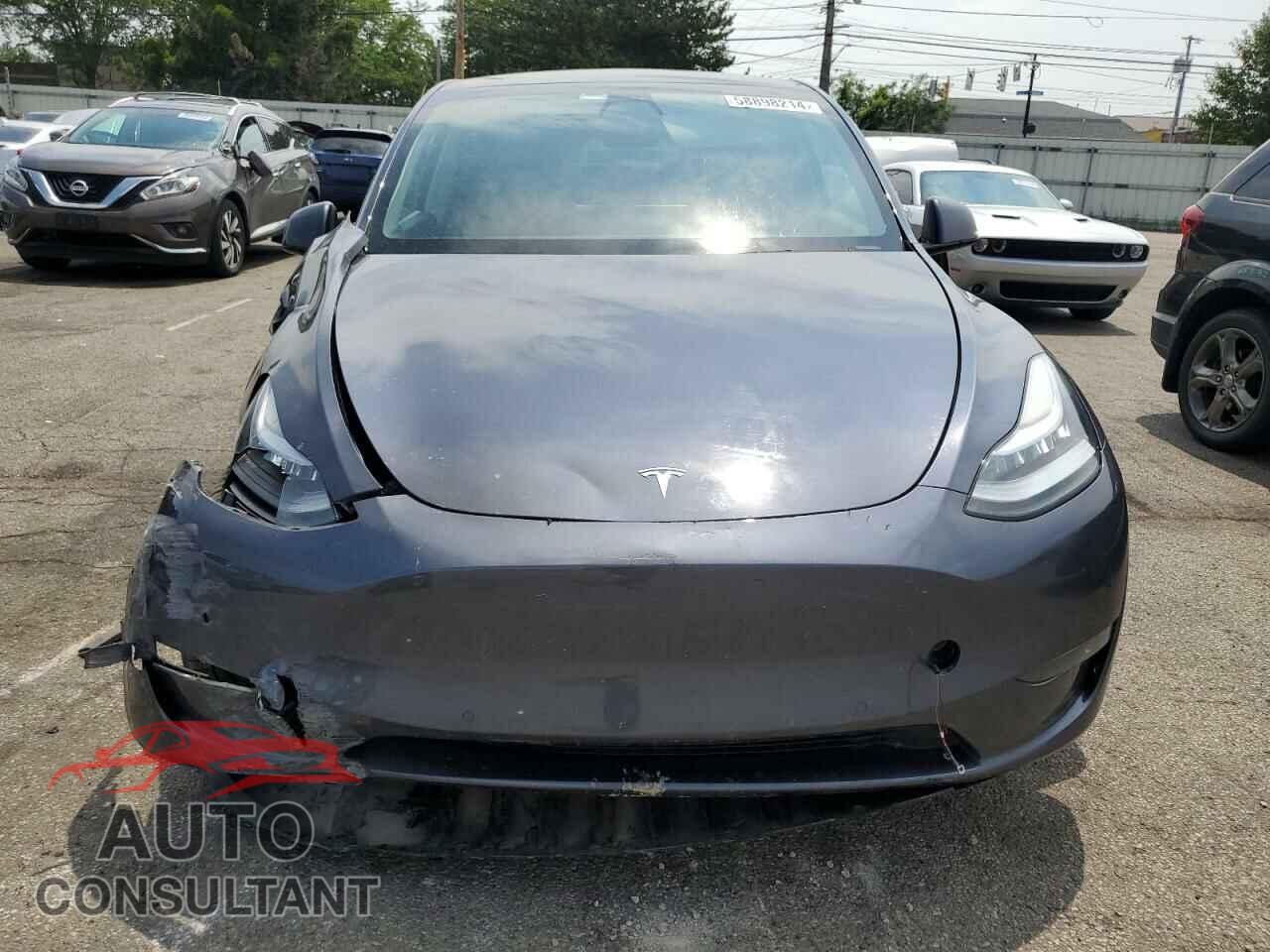 TESLA MODEL Y 2020 - 5YJYGDEFXLF004775