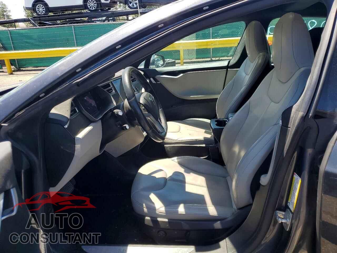 TESLA MODEL S 2015 - 5YJSA1E26FF108459