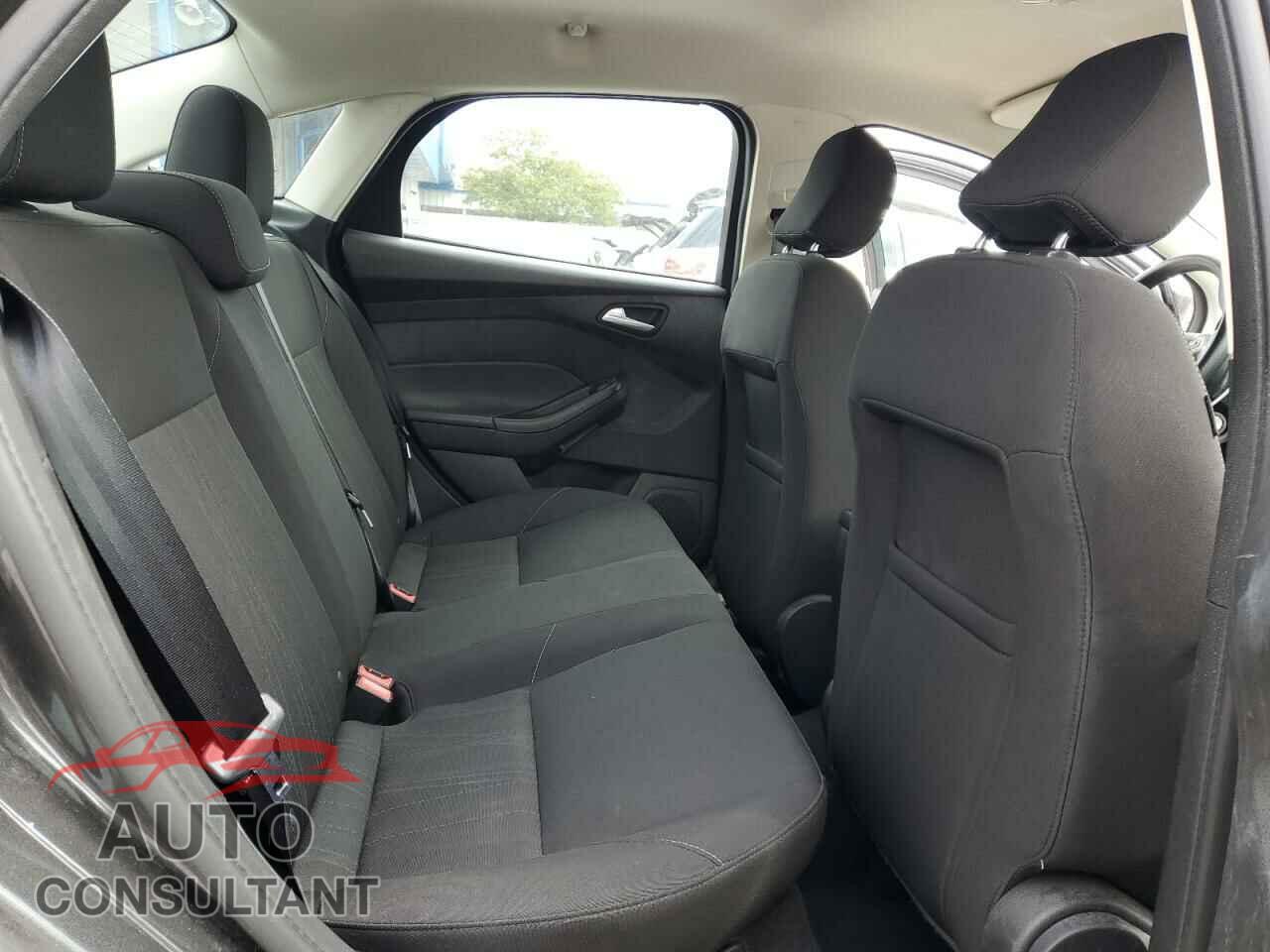 FORD FOCUS 2016 - 1FADP3F21GL332194