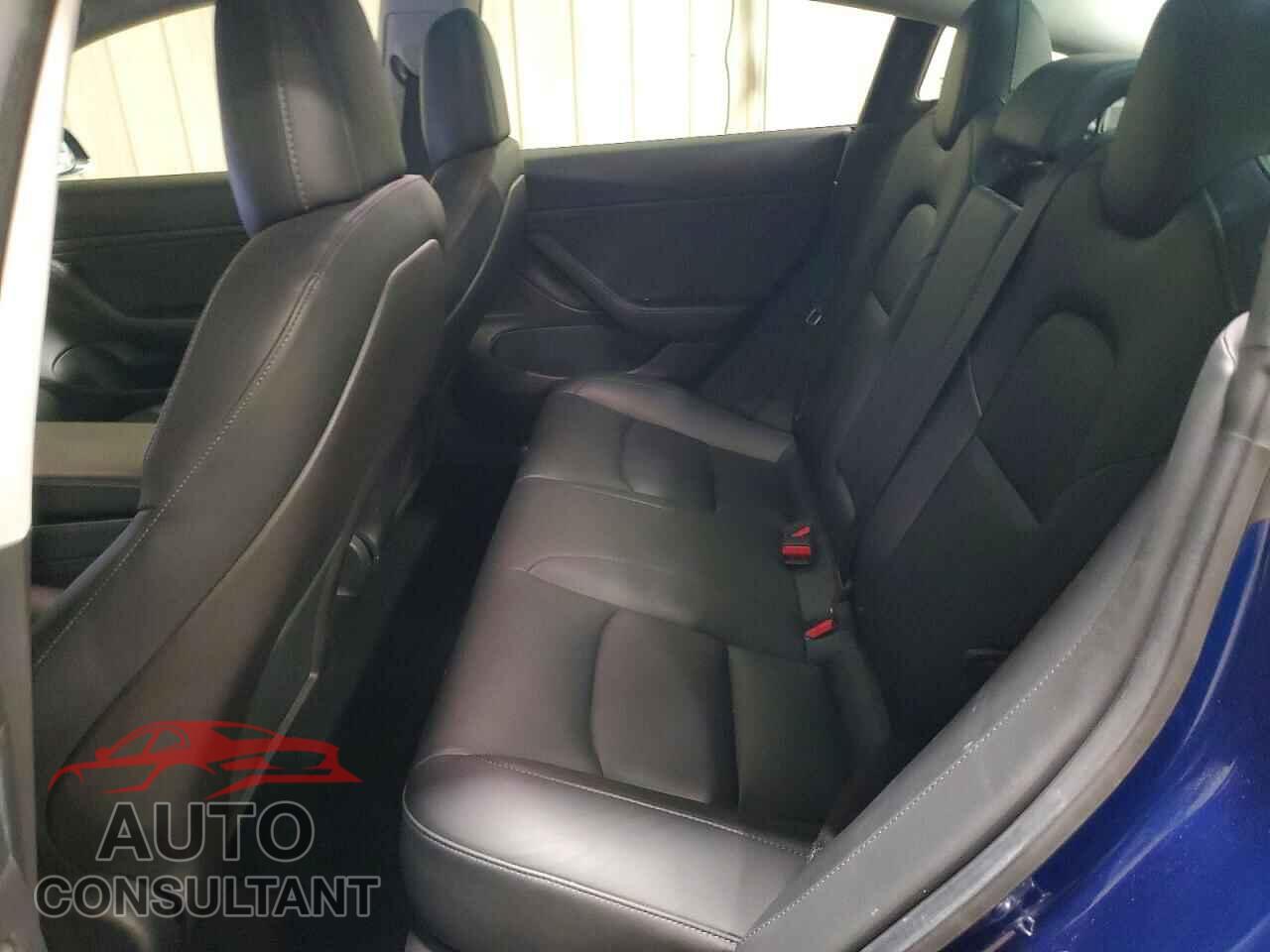 TESLA MODEL 3 2019 - 5YJ3E1EB0KF437340