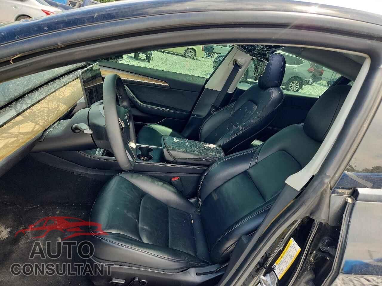 TESLA MODEL 3 2021 - 5YJ3E1EA2MF017704